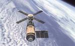 Skylab Over Earth. Credit: Skylab, NASA